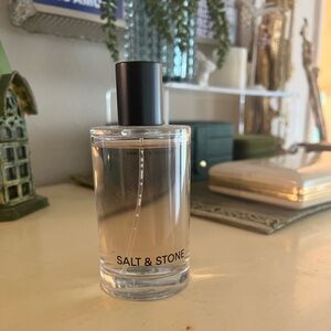 Salt + Stone Santal and Vetiver Body Mist 3.4 oz